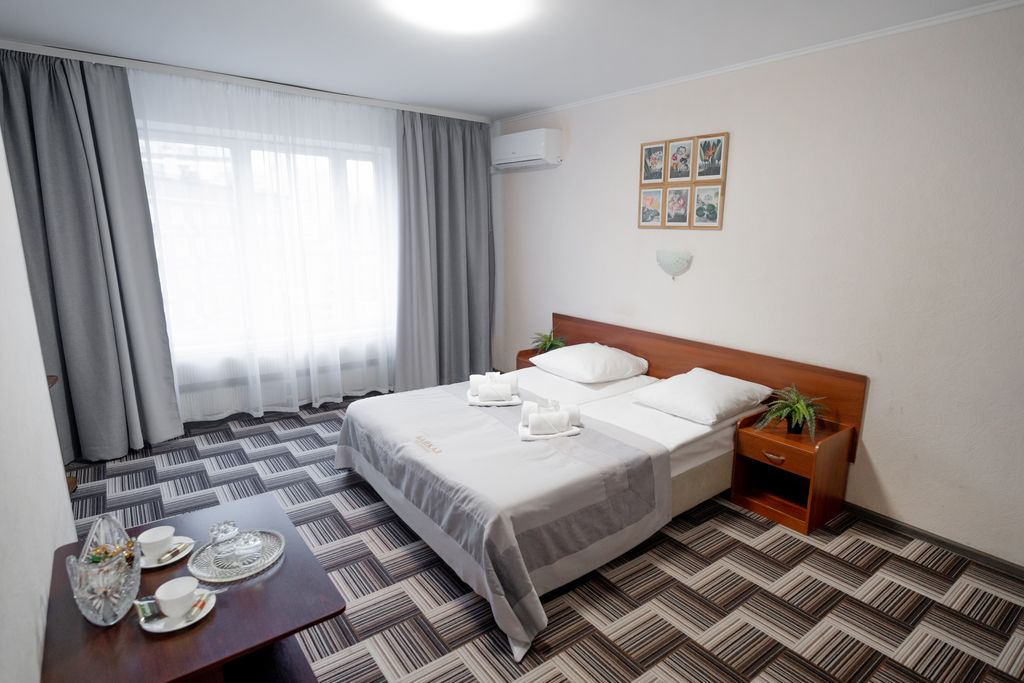 Байкал — Двухместный номер с 1 кроватью или 2 раздельными, улучшенный