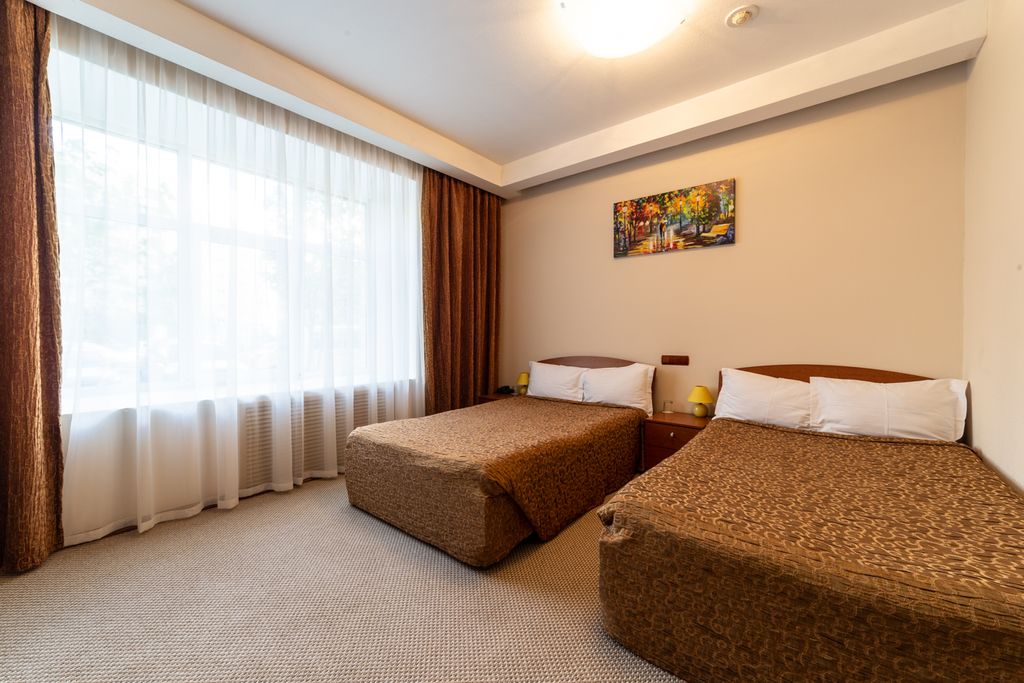 Онежский — Двухместный номер с 2 отдельными кроватями улучшенный двухместный номер