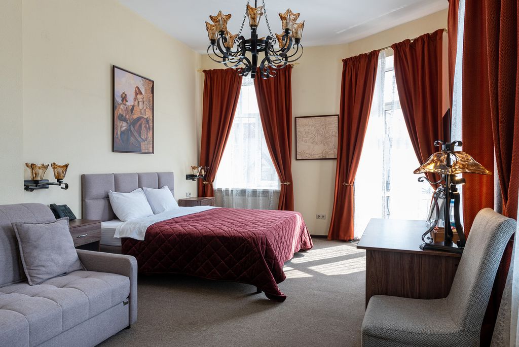 Дон Кихот — Семейный номер люкс с джакузи