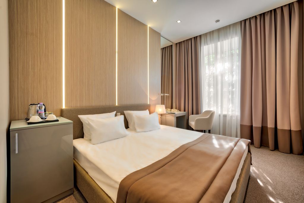 1852 — Двухместный номер с 1 кроватью стандарт