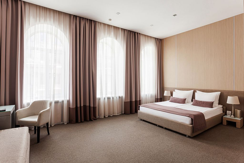 1852 — Двухместный номер с 1 кроватью полулюкс