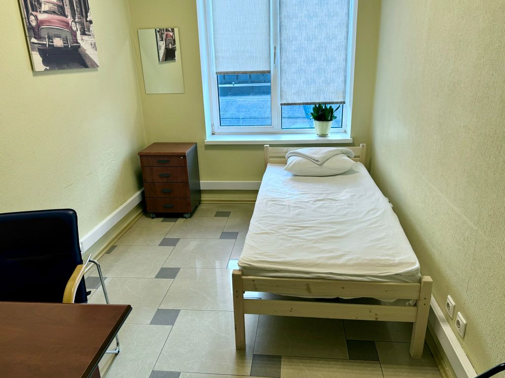 Невский — Одноместный номер с кроватью 90*200