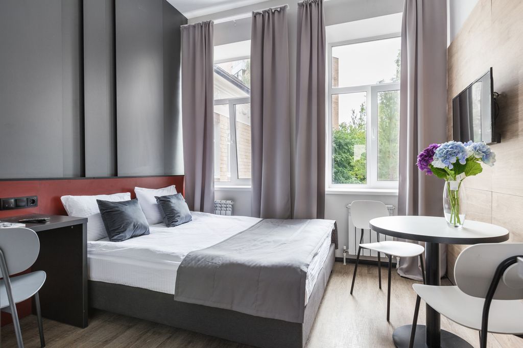 Greenfeel Смоленск — Двухместный номер с 1 кроватью улучшенный с двуспальной кроватью и мини-кухней