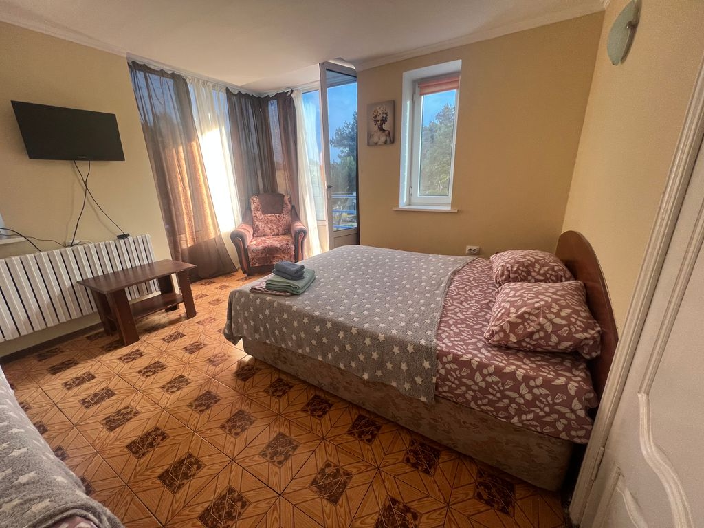 Анапский дворик — Четырёхместный номер стандарт