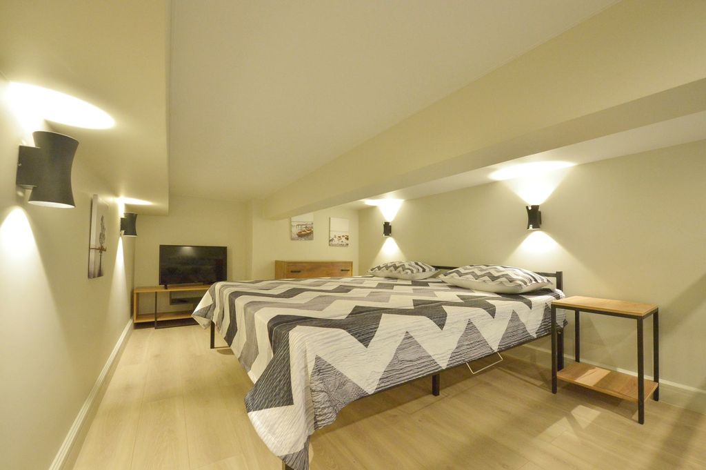 Тульский — Апартаменты двухуровневые делюкс с собственной кухней