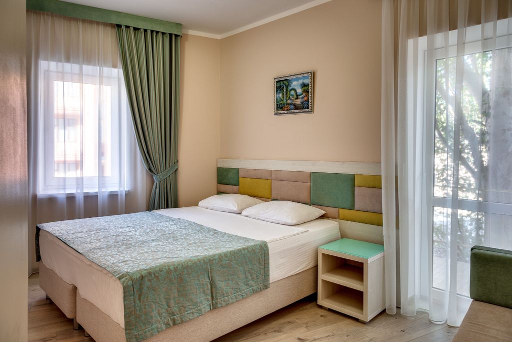 Fiore Di Mare — Двухместный номер с 1 кроватью улучшенный с дополнительным местом (корпус уютный дворик)