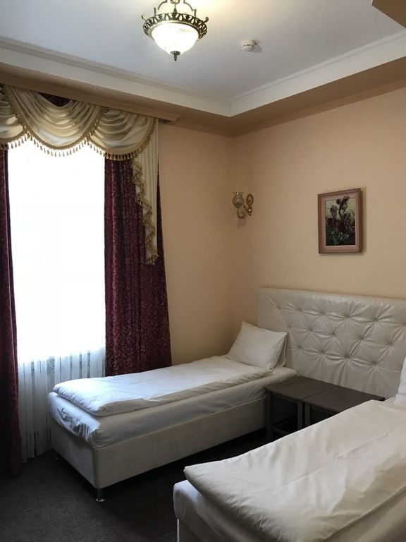 Парадиз Горячий Ключ — Трёхместный номер с диваном