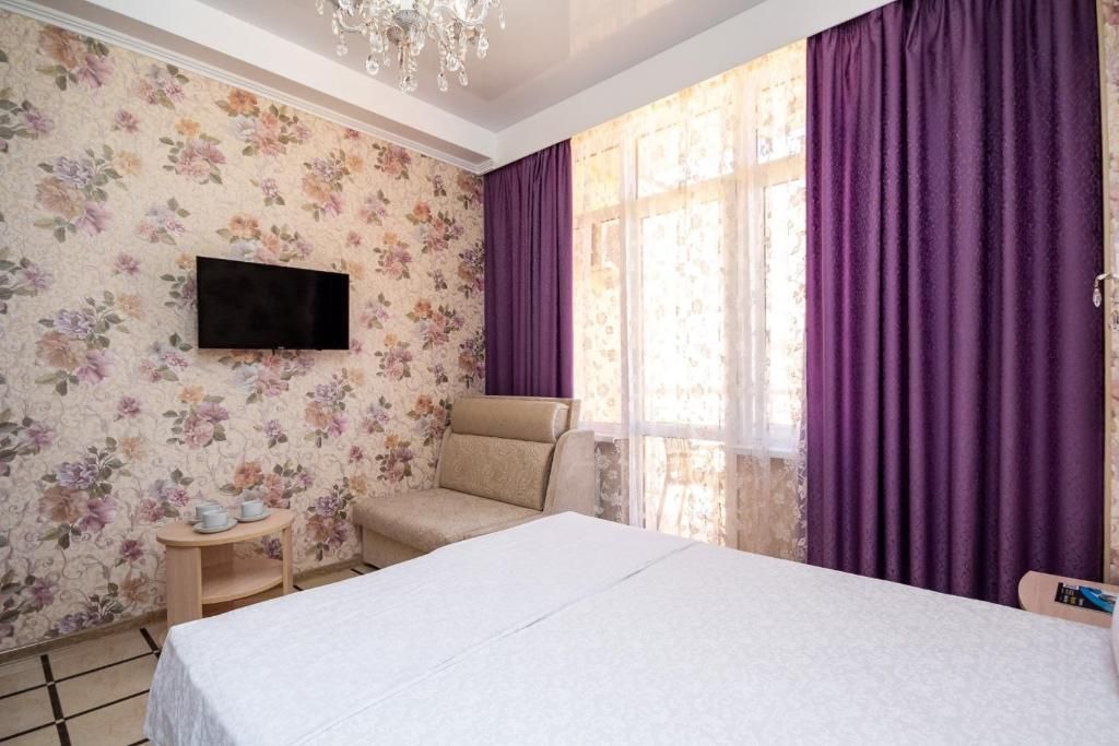 Сюзэн — Трёхместный номер улучшенный