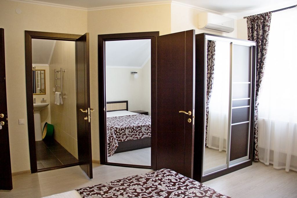 Хелена — Семейный номер люкс двухкомнатный