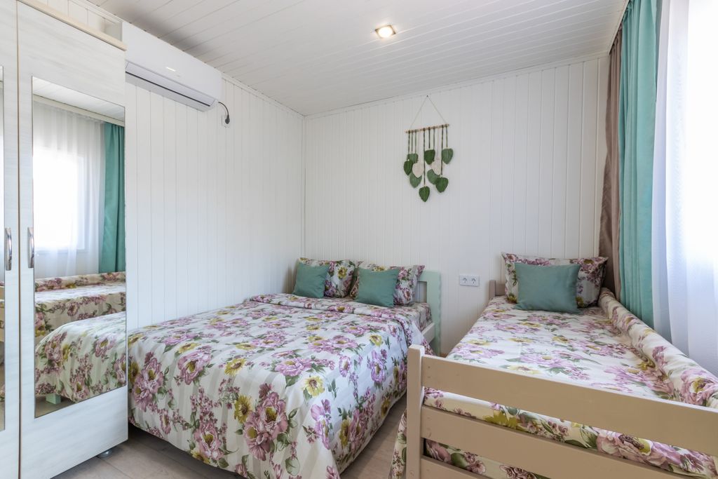 Вилла Лючия — Семейный номер Домик шестиместный двухкомнатный