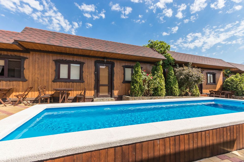 Рыжий Ап+ — Семейный номер Домик шестиместный двухкомнатный