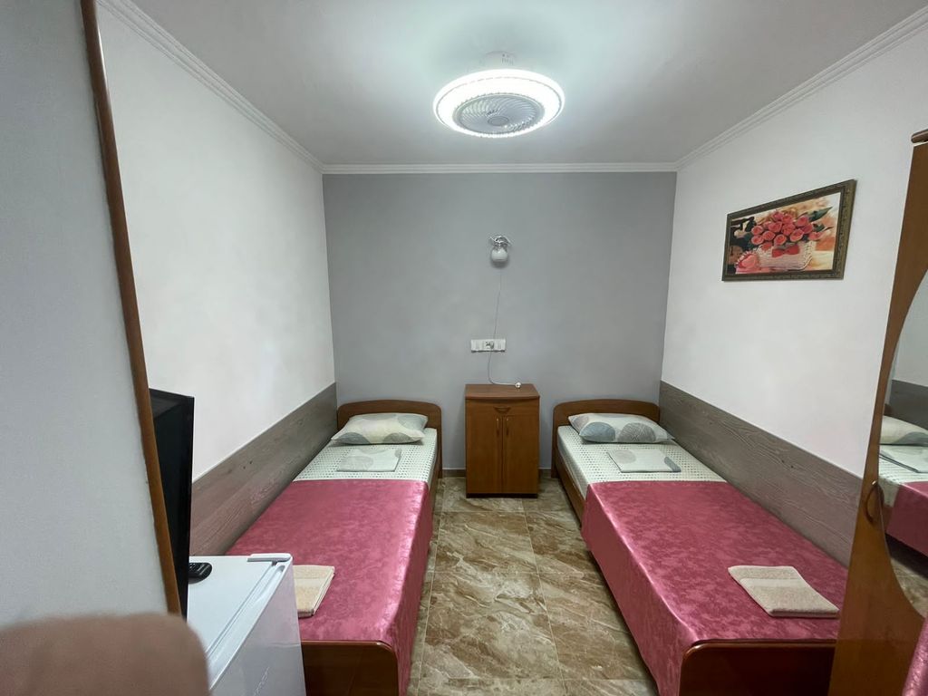 Луиза — Двухместный номер с 2 отдельными кроватями эконом-класса