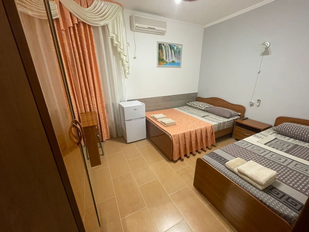 Луиза — Трёхместный номер стандартный