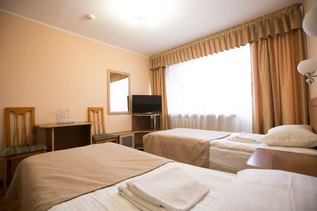 Бригантина — Двухместный номер с 2 отдельными кроватями эконом