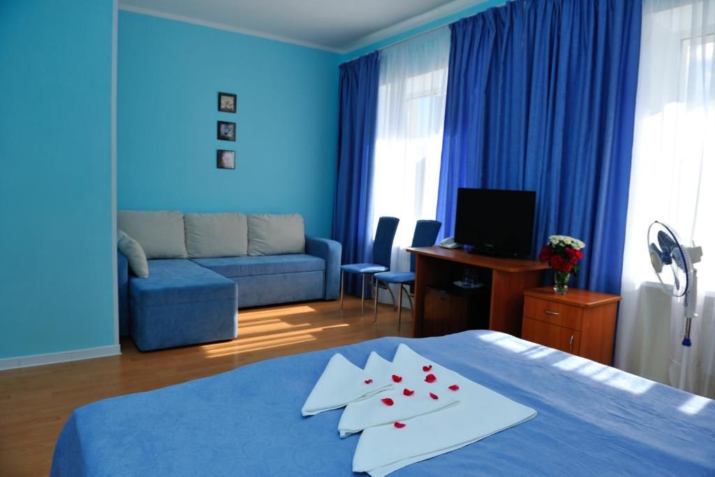 На Казанской — Четырёхместный номер полулюкс