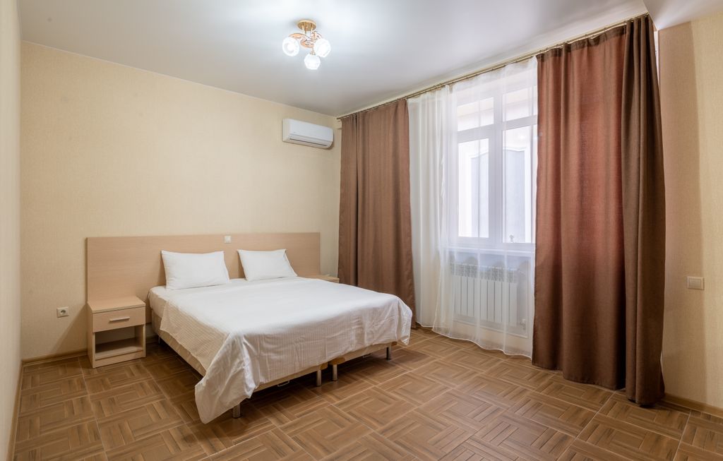 Возрождение — Трёхместный номер Комфорт