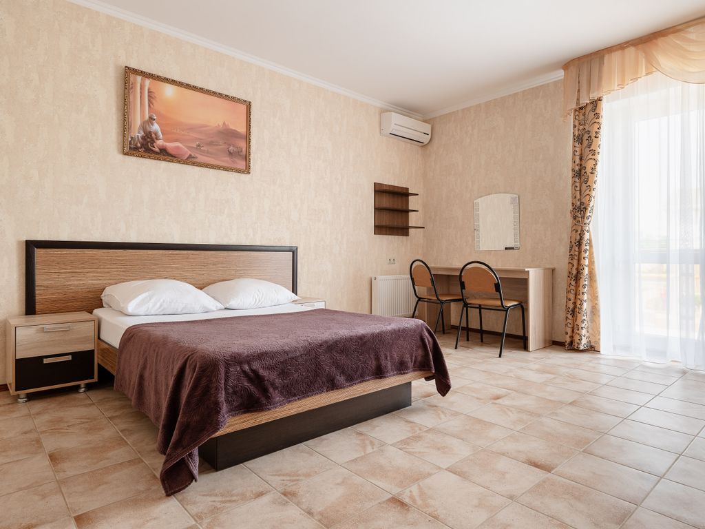 4 сезона — Четырёхместный номер с кухней