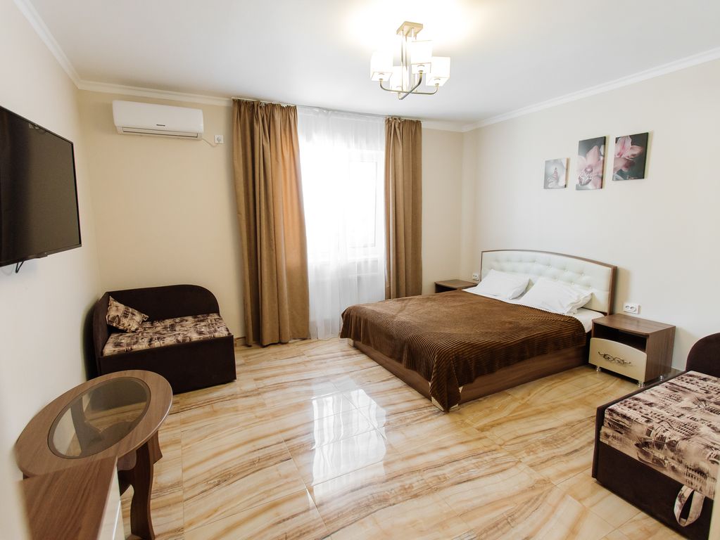 Элени — Четырёхместный номер улучшенный