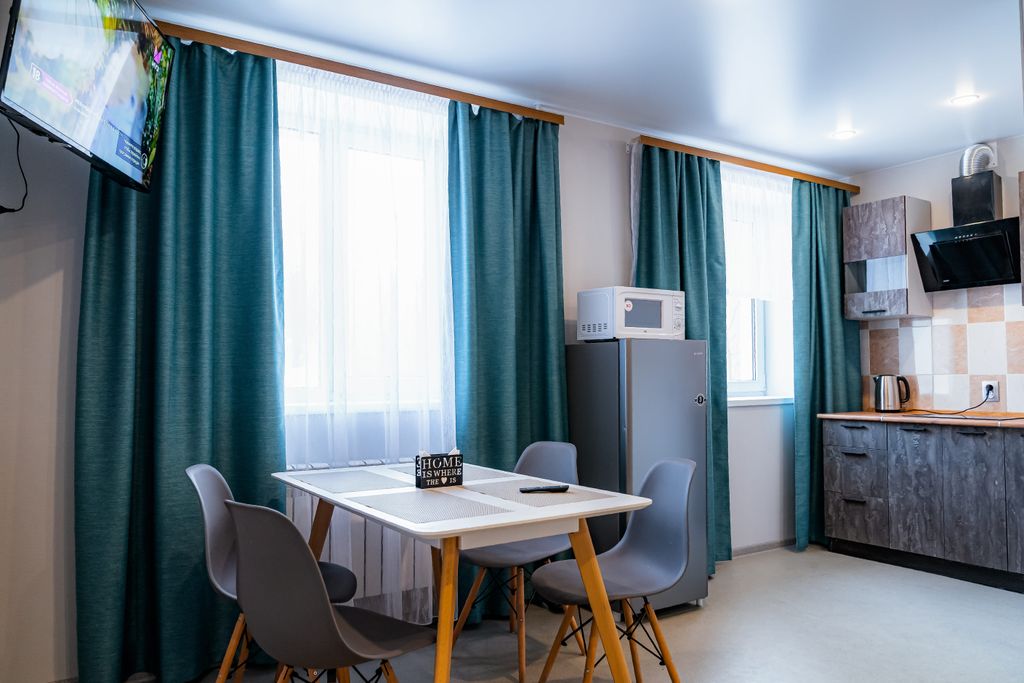 Хостел51 — Семейный номер  с большой кроватью