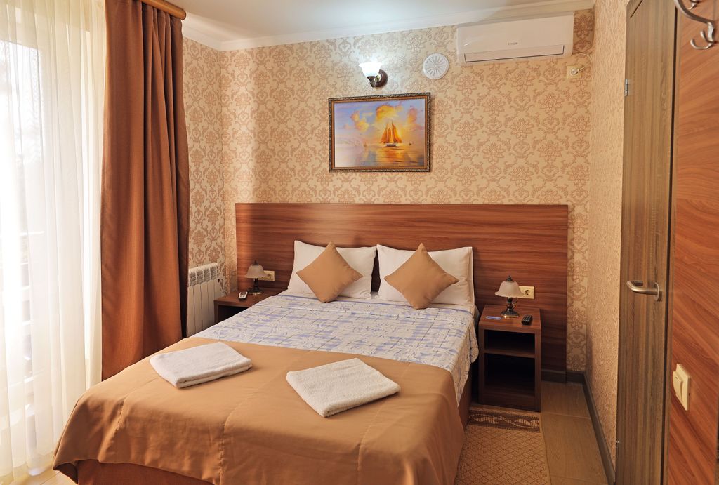 Лорис — Двухместный номер с 1 кроватью без балкона