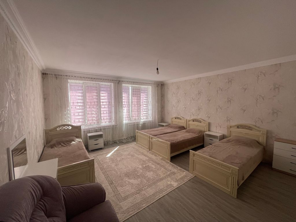 Уют — Четырёхместный номер улучшенный с видом на горы