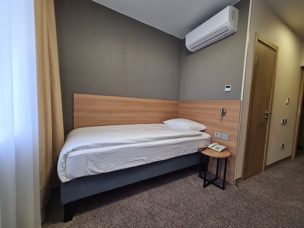 Амакс Конгресс — Одноместный номер улучшенный Амакс