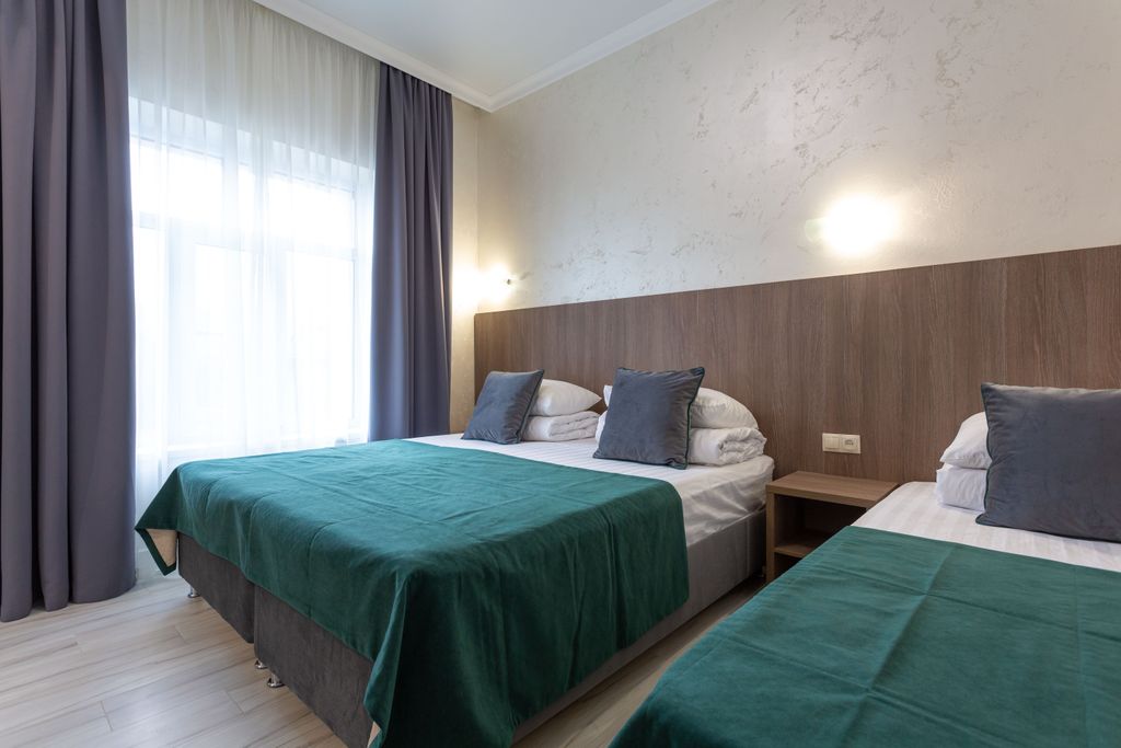 Амра — Трёхместный номер стандарт