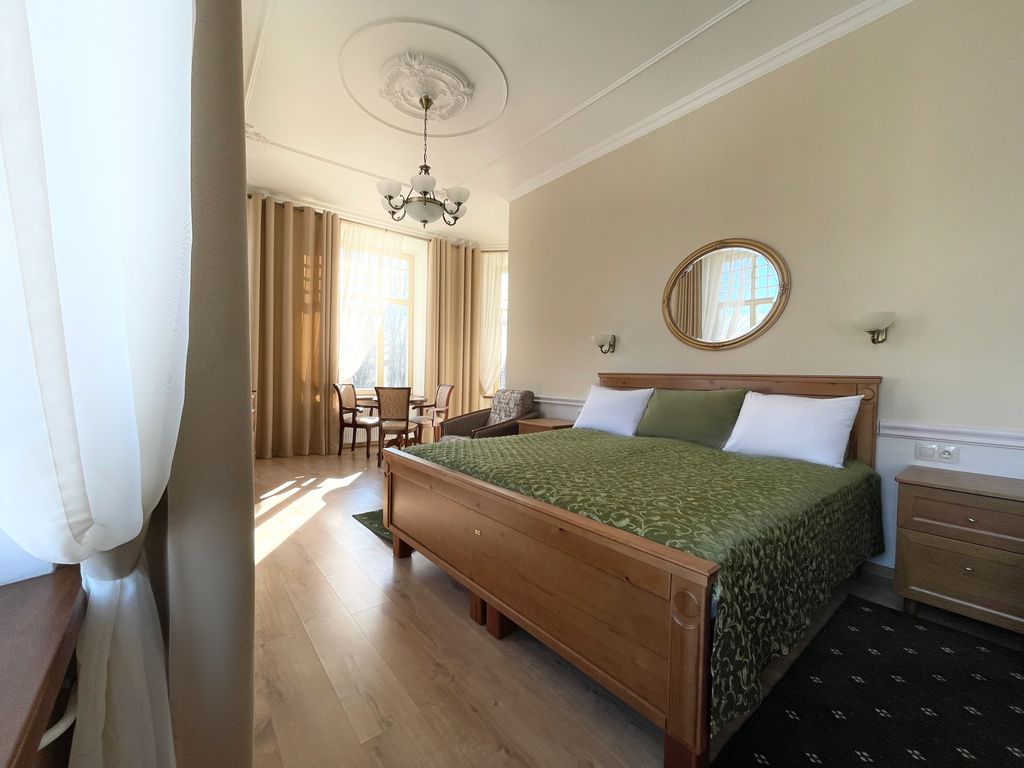 Усадьба адмирала Лазарева — Четырёхместный номер люкс