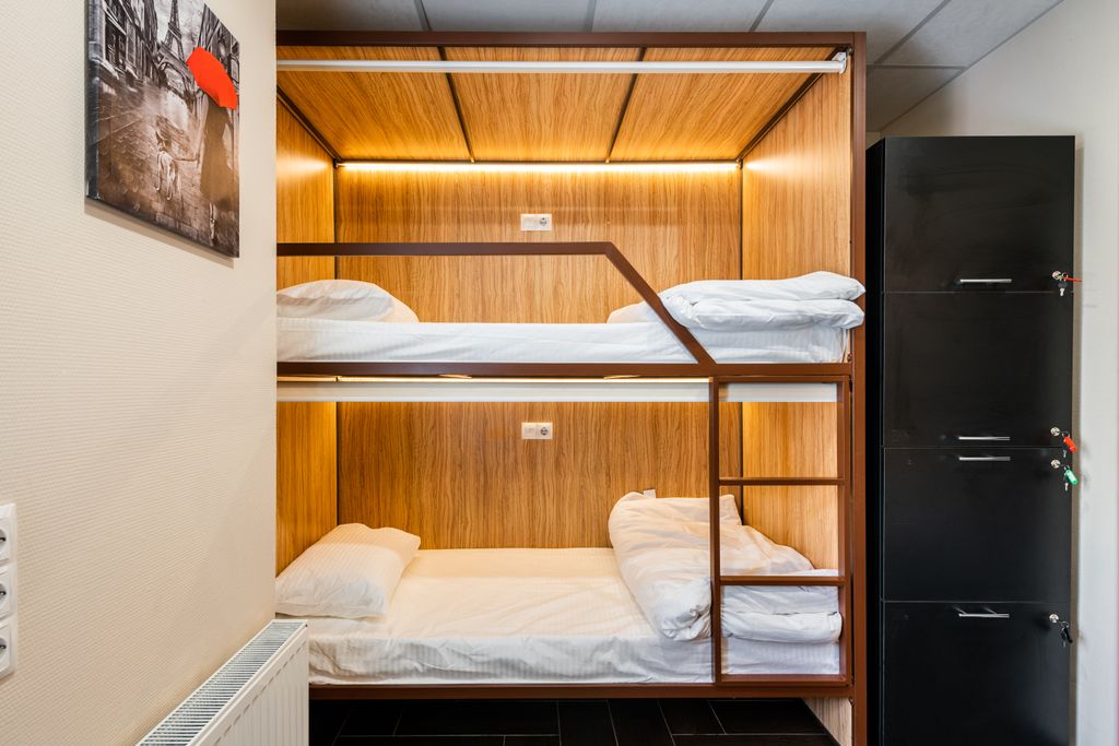 Timelapse — Многоместный мужской номер 8-ми местный