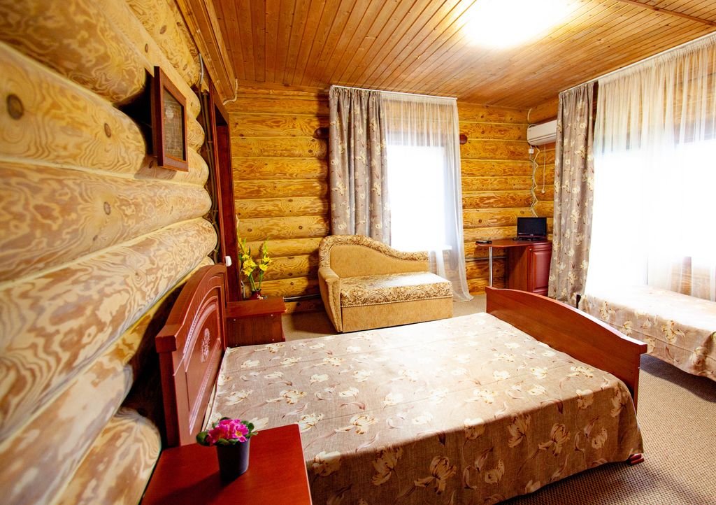 Шарлоотка — Четырёхместный номер с балконом