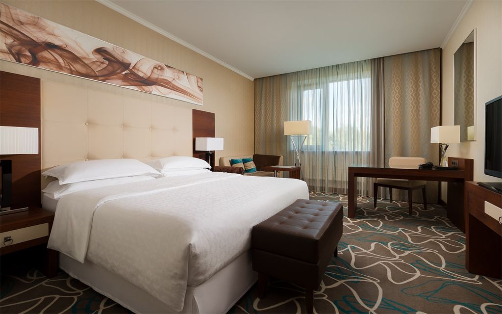 Sheraton Skypoint Luxe — Двухместный номер с 1 кроватью классический