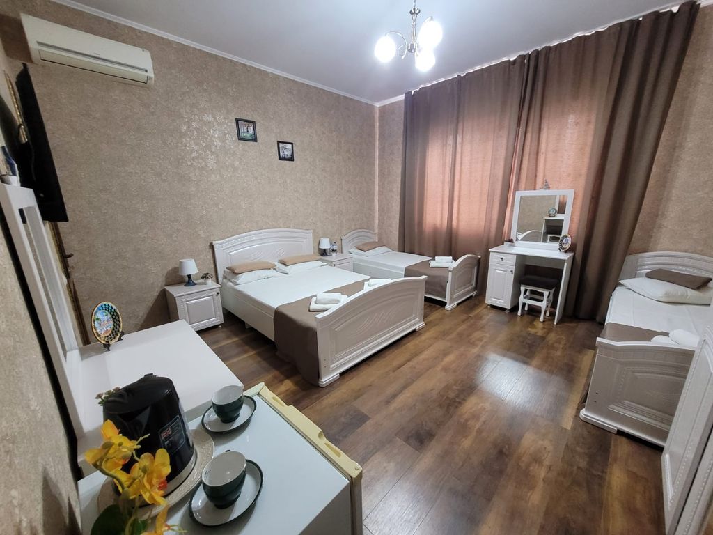 Надежда — Апартаменты студия с кухней