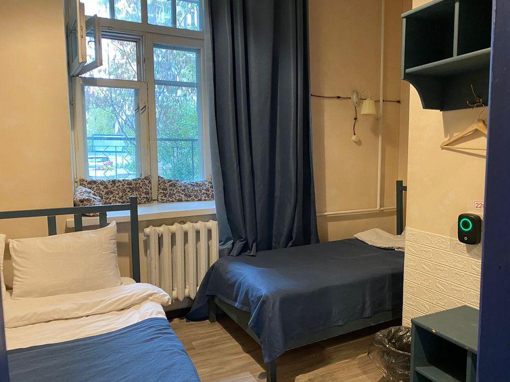 Barista Hotel — Трёхместный номер С/У на этаже