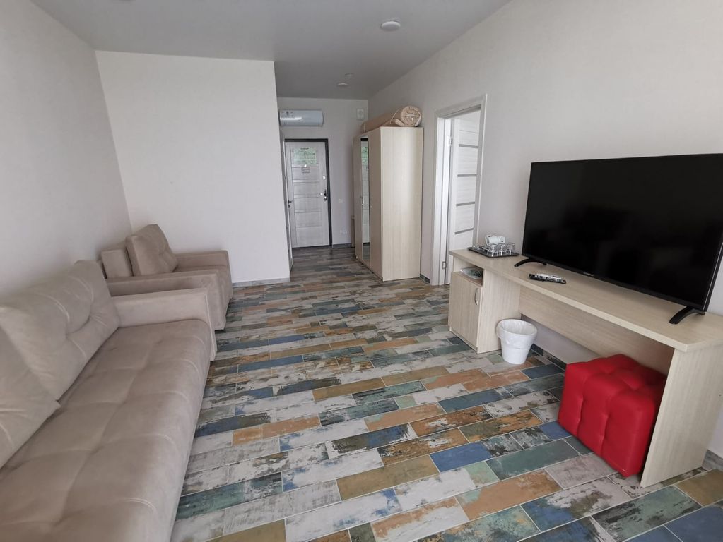 Маяк — Четырёхместный номер люкс с видом на море