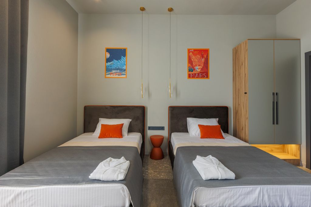 Гагарин rooms — Двухместный номер с 2 отдельными кроватями стандарт с видом на город