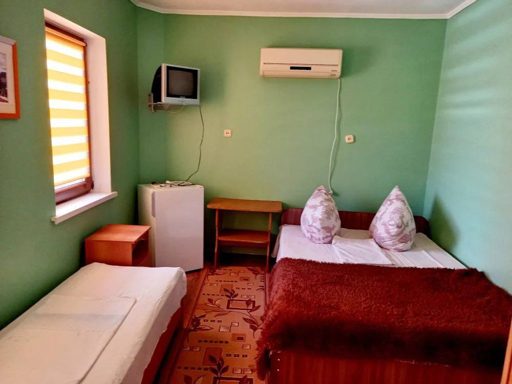 Тихий дворик — Трёхместный номер стандарт