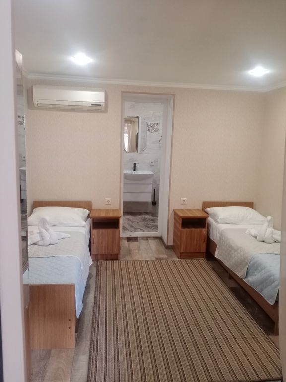 EdMan — Двухместный номер с 2 отдельными кроватями A2