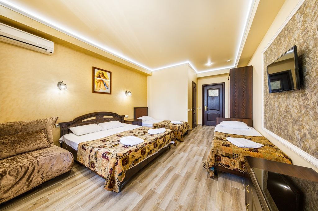 Санрайз — Четырёхместный номер улучшенный