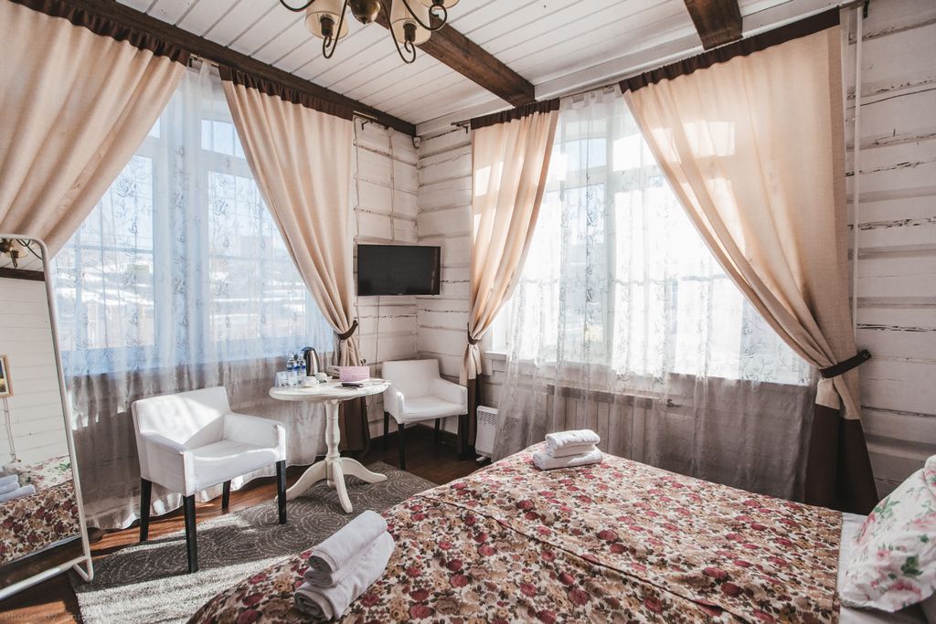 Бутик-отель Маруся — Трёхместный номер улучшенный