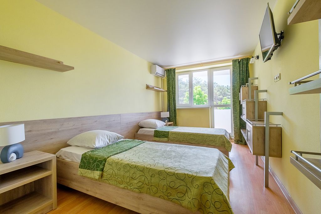 Лазурь — Двухместный номер с 2 отдельными кроватями улучшенный