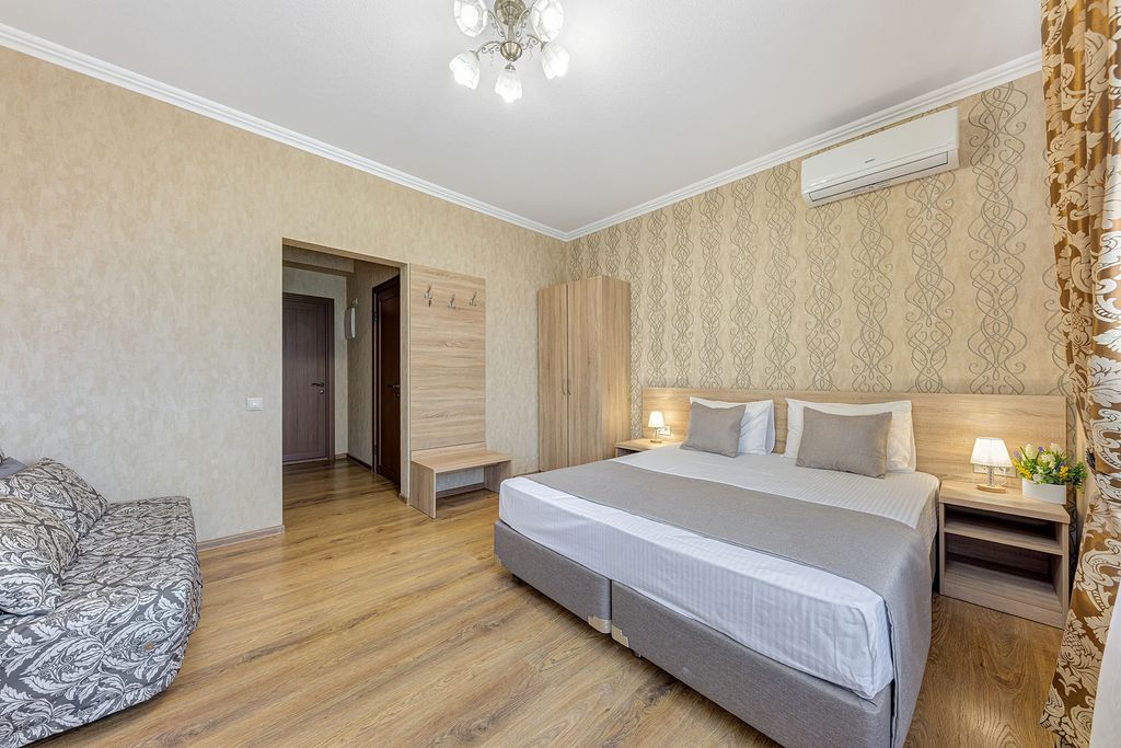 Эллада — Четырёхместный номер без балкона