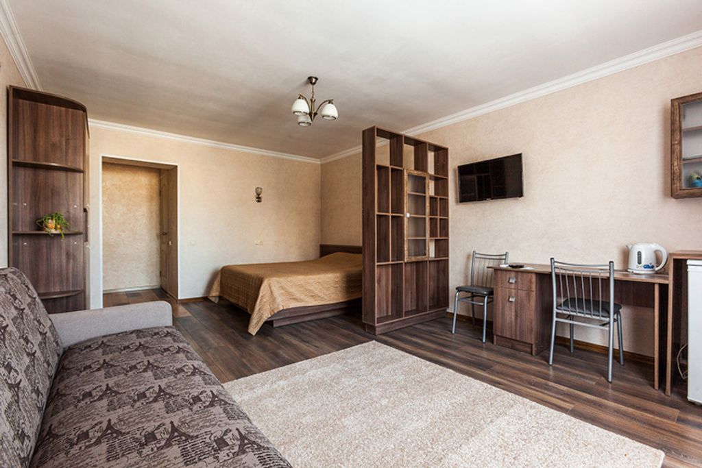 Botanic Club — Трёхместный номер полулюкс с балконом