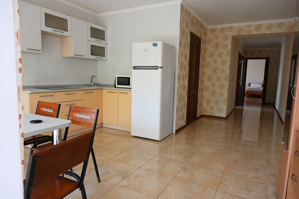 Григорий — Апартаменты с 2 спальнями, до 6 человек