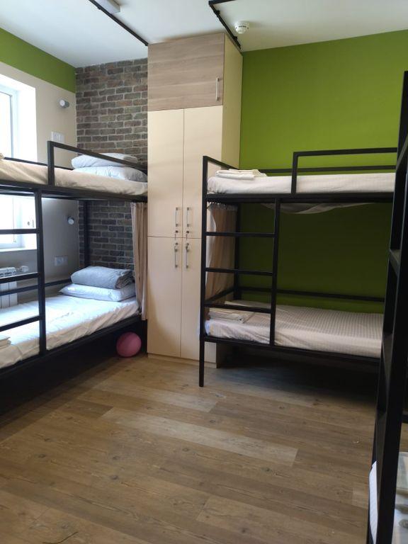 Re Hostel Premium — Многоместный женский номер кровать в общем женском номере с 8 кроватями с общей ванной комнатой