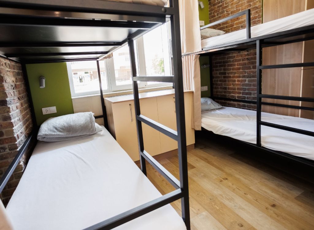 Re Hostel Premium — Многоместный женский номер с общей ванной комнатой