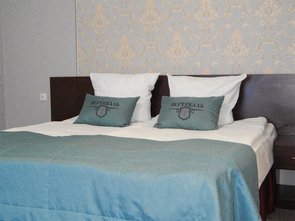 Вертикаль — Двухместный номер с 1 кроватью полулюкс