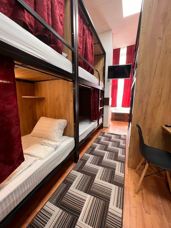 Престиж — Многоместный женский номер эконом (душ/туалет общий)