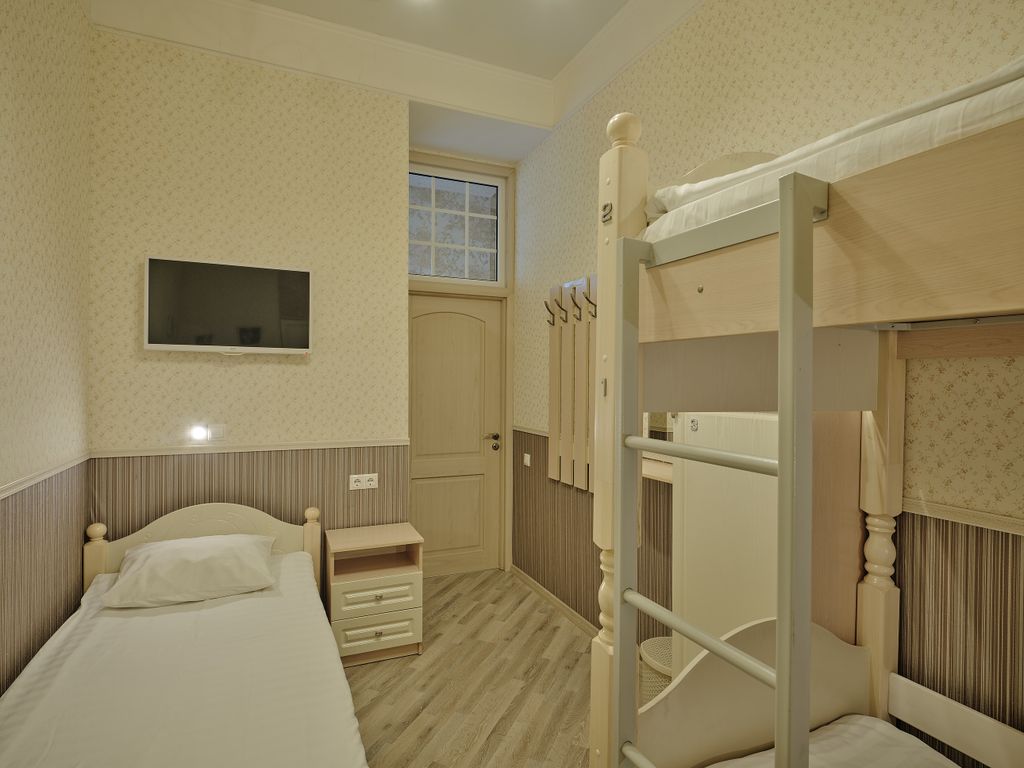 Прованс — Трёхместный номер № 4