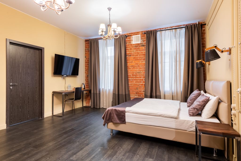 Горбуновъ — Четырёхместный номер люкс