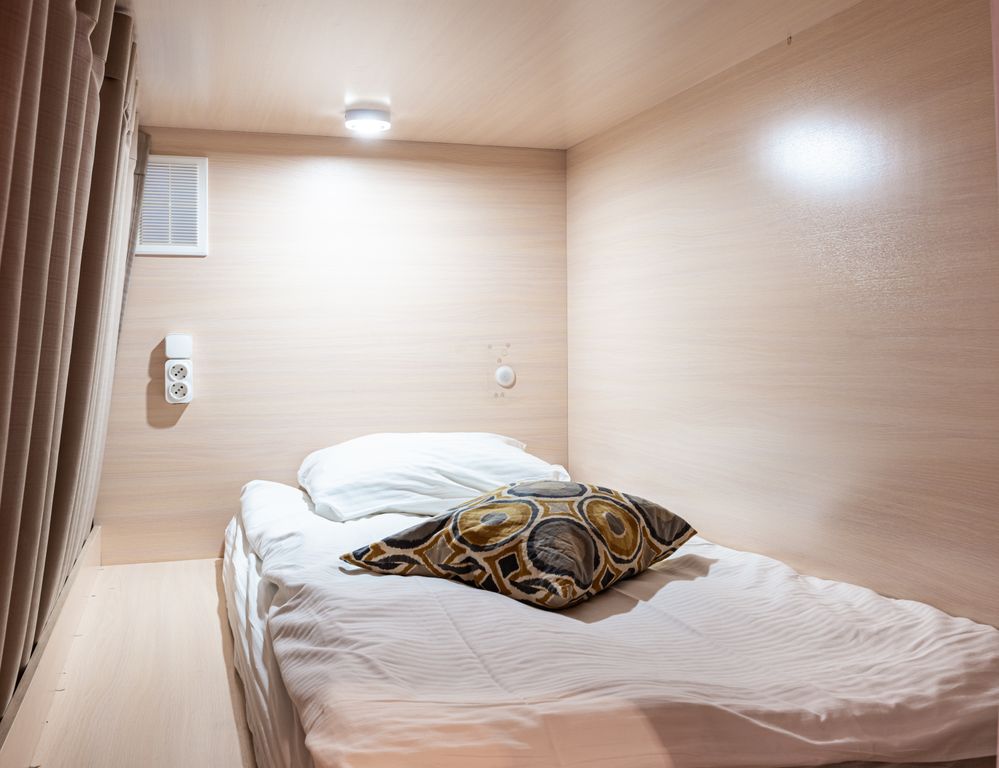 Dad and cat — Многоместный смешанный эконом